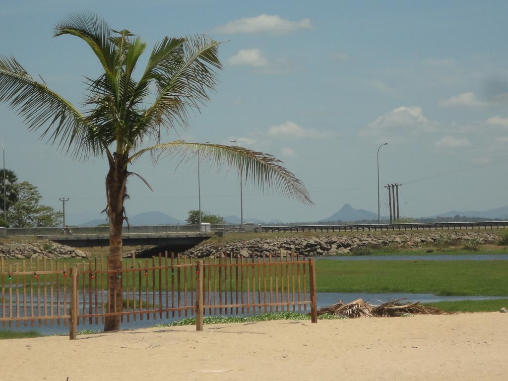 Yoho Hotel Arugambay Beach Inn Arugam Bay Luaran gambar